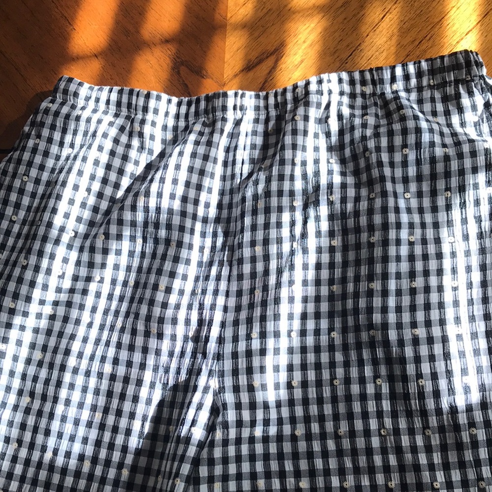 Pants - Picture 4 of 9